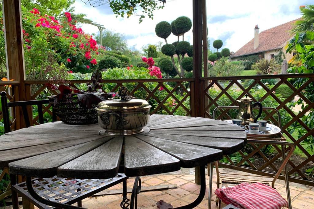 Beautiful country house located 50min from Paris Eiffel Tour - Demeure d'exception à 50min de Paris Tour Eiffel Hodent Exterior foto