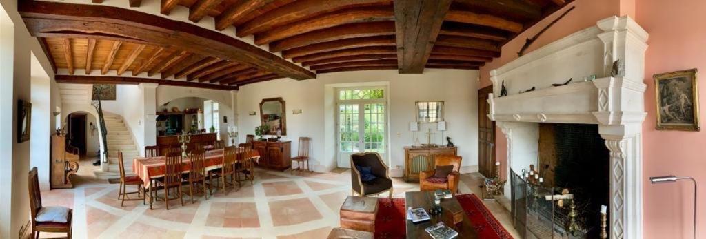 Beautiful country house located 50min from Paris Eiffel Tour - Demeure d'exception à 50min de Paris Tour Eiffel Hodent Exterior foto