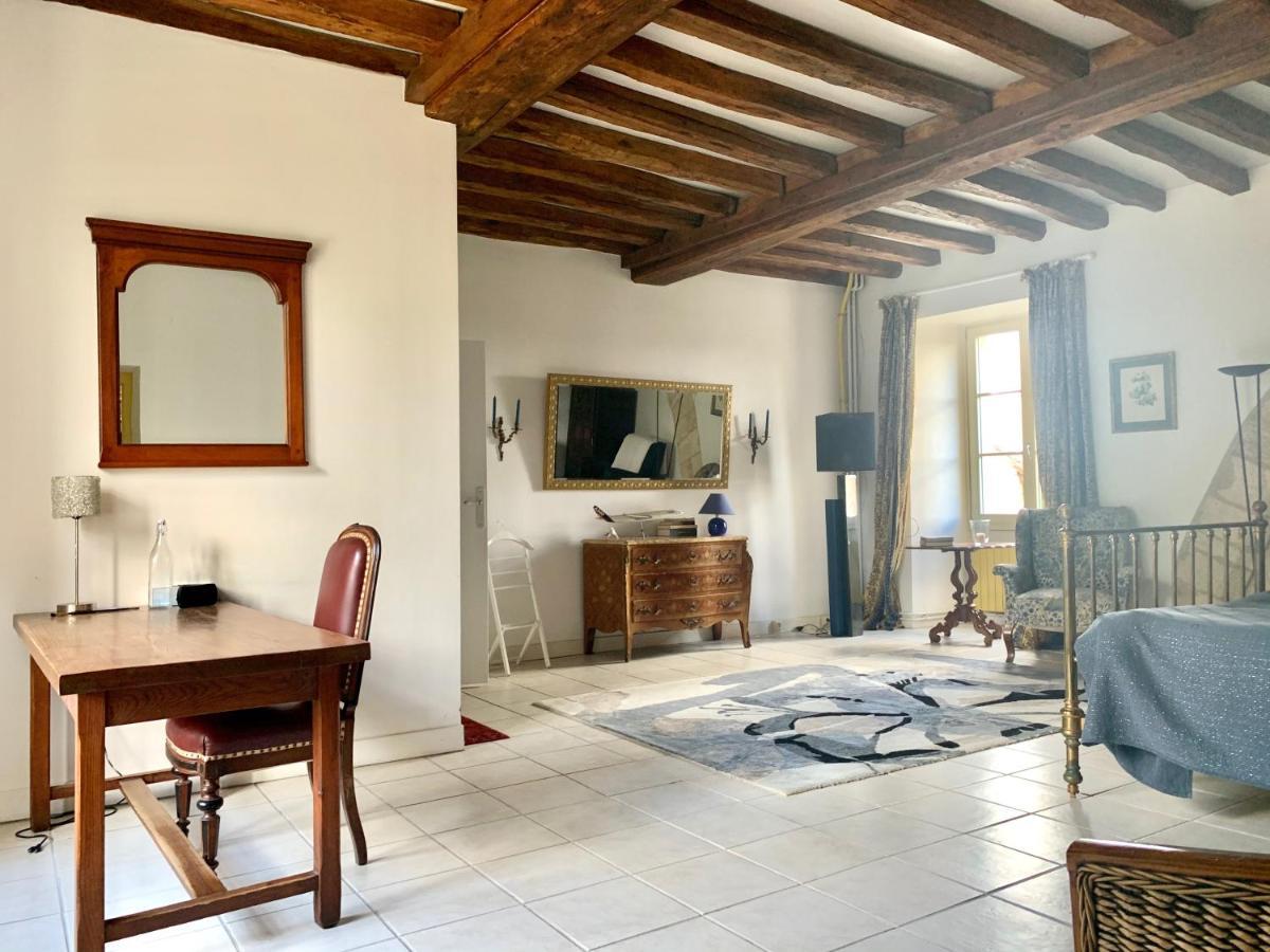 Beautiful country house located 50min from Paris Eiffel Tour - Demeure d'exception à 50min de Paris Tour Eiffel Hodent Exterior foto